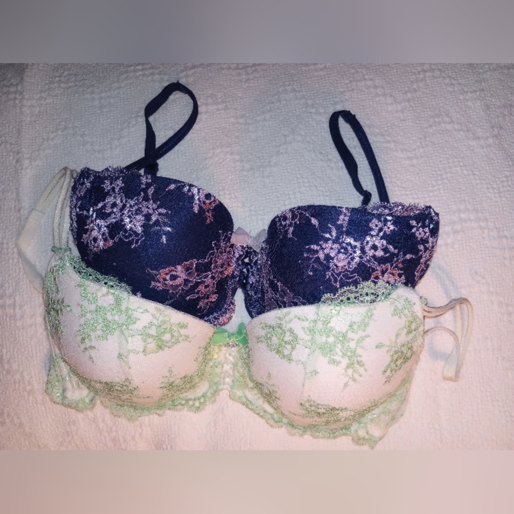🫧🎇 Floral Lace Push-Up Bra Set - Navy Blue and Cream with Green Accents